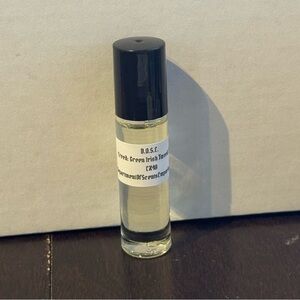 Green Tweed (M) Type Fragrance Oil 1/3 Oz Glass Roll-On Bottle